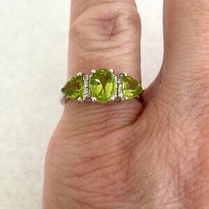 Sterling Silver 925 STS Chuck Clemency Oval Peridot 3 Stone Ring Sz 4.75
